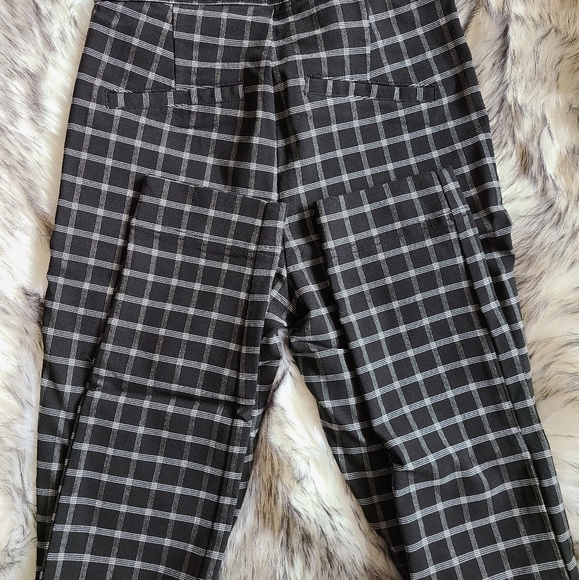 Hollister Ultra High-Rise pants - Picture 2 of 6